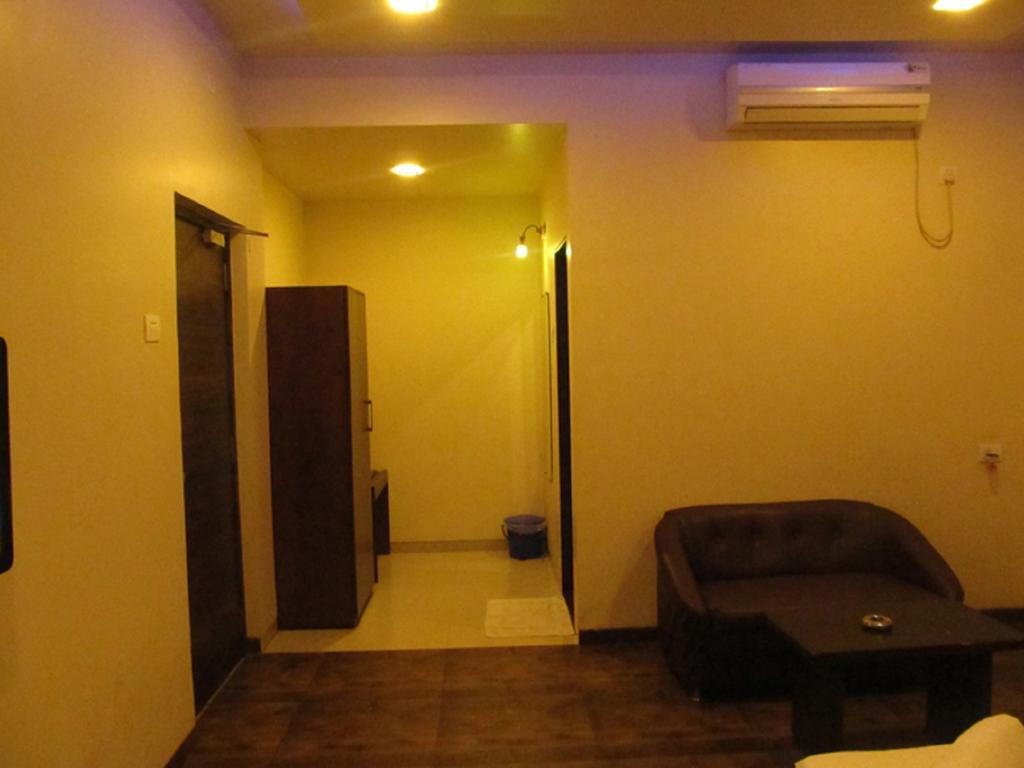 Hotel Sai Regency Daman Pokój zdjęcie